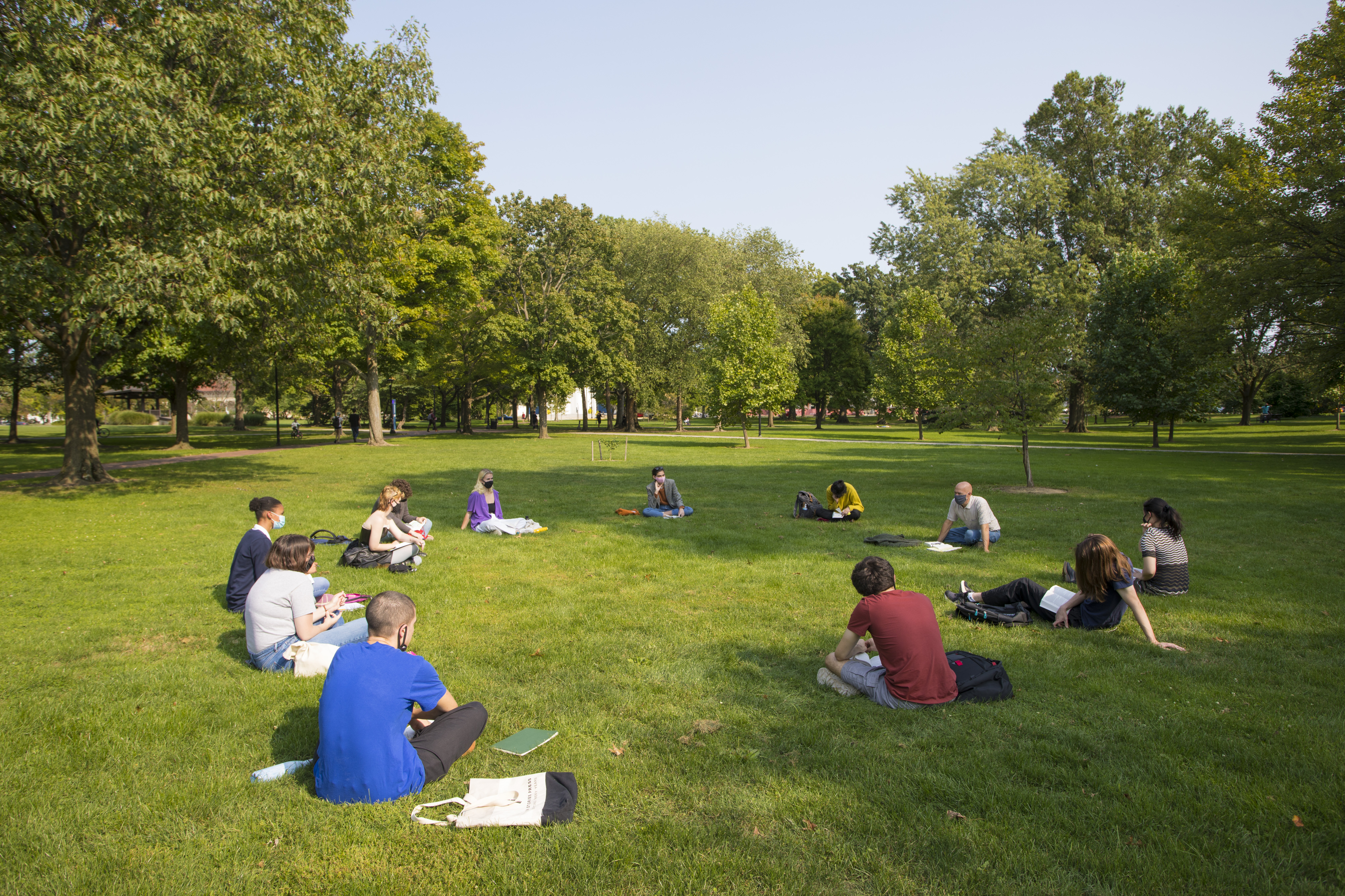 Thomas Newlin Holds First Year Seminar. by Yvonne Gay.jpg