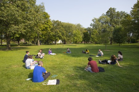 Thomas Newlin Holds First Year Seminar. by Yvonne Gay.jpg